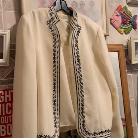 J taylor  New York two piece jacket - Picture 2 of 10